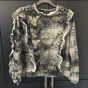 1State fun ruffle sweatshirt